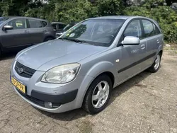 Grijs Gebruikt 2006 Kia Rio EX Hatchback | € 1.750 (Super prijs)