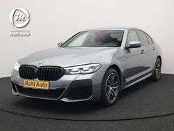 Zilver, metallic lak Gebruikt 2021 BMW 530 M Sport Sedan | € 37.740 (Eerlijke prijs)