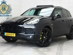 Zwart Gebruikt 2017 Porsche Cayenne Platinum Edition SUV | € 47.999 (Duur)