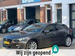 Bruin Gebruikt 2015 Mazda 3 Hatchback | € 7.500 (Goede deal)