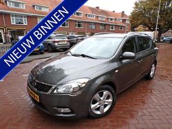 Grijs, metallic lak Gebruikt 2011 Kia Ceed Stationwagen | € 6.644 (Iets duurder)