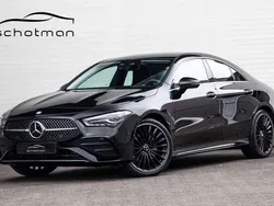 Zwart Gebruikt 2024 Mercedes CLA250e AMG Sedan | € 43.500 (Eerlijke prijs)