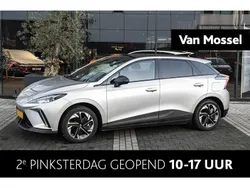 Oranje Nieuw 2025 MG MG4 EV Hatchback | € 33.600 (Duur)