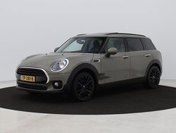 Grijs (metallic) Gebruikt 2018 Mini Cooper Clubman Business Stationwagen | € 17.400 (Goede deal)