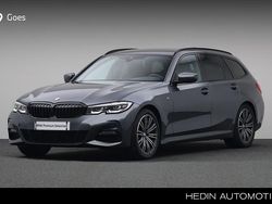 Grijs Gebruikt 2022 BMW 318 M Sport Stationwagen | € 35.880 (Iets duurder)