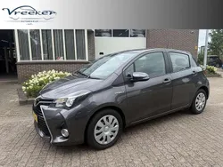 Grijs Gebruikt 2015 Toyota Yaris Hybrid Hatchback | € 11.945 (Iets duurder)