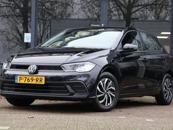 Zwart Gebruikt 2022 VW Polo Life Hatchback | € 17.995 (Goede deal)