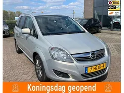 Beige Gebruikt 2011 Opel Zafira Edition MPV | € 3.950
