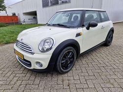 Wit Gebruikt 2012 Mini ONE Salt Hatchback | € 4.995 (Eerlijke prijs)