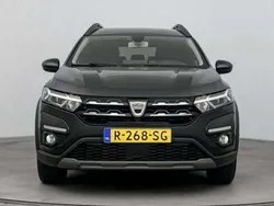 Zwart Gebruikt 2022 Dacia Jogger Stationwagen | € 20.000 (Goede deal)