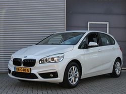 Wit Gebruikt 2017 BMW 218 Executive Stationwagen | € 15.999 (Eerlijke prijs)