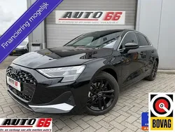 Zwart Gebruikt 2024 Audi A3 Sportback S-Line Hatchback | € 37.995 (Eerlijke prijs)