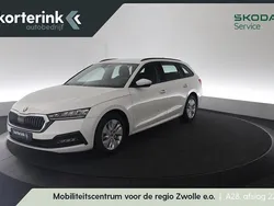 Wit Gebruikt 2023 Skoda Octavia Ambition Stationwagen | € 23.950 (Eerlijke prijs)