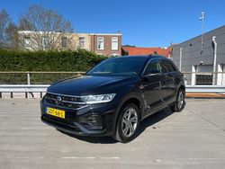 Zwart Gebruikt 2024 VW T-Roc R-line SUV | € 36.490 (Iets duurder)
