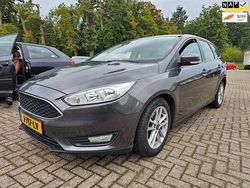 Grijs Gebruikt 2017 Ford Focus Titanium Stationwagen | € 7.999 (Eerlijke prijs)