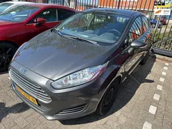 Grijs Gebruikt 2015 Ford Fiesta Style Hatchback | € 3.950 (Eerlijke prijs)