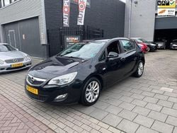 Zwart Gebruikt 2012 Opel Astra Edition Hatchback | € 3.999 (Eerlijke prijs)