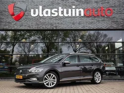 Zwart Gebruikt 2022 VW Passat Elegance Stationwagen | € 29.950 (Eerlijke prijs)