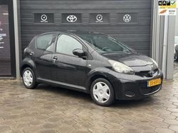 Zwart Gebruikt 2010 Toyota Aygo Comfort Hatchback | € 2.000 (Goede deal)