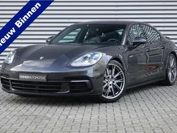 Grijs Gebruikt 2018 Porsche Panamera Sport Sedan | € 49.900