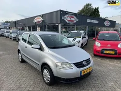 Grijs Gebruikt 2005 VW Fox Trendline Hatchback | € 1.899 (Duur)