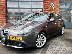 Grijs Gebruikt 2011 Alfa Romeo Giulietta Distinctive Hatchback | € 6.750 (Eerlijke prijs)