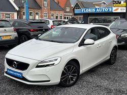 Wit Gebruikt 2017 Volvo V40 Hatchback | € 14.495 (Goede deal)