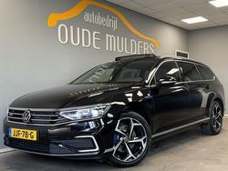 Zwart Gebruikt 2022 VW Passat GTE Stationwagen | € 26.950 (Iets duurder)