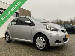 Grijs Gebruikt 2011 Toyota Aygo Comfort Hatchback | € 2.950 (Goede deal)