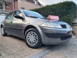 Grijs Gebruikt 2005 Renault Mégane II Sedan | € 4.490