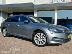 Grijs Gebruikt 2020 Skoda Superb Business Line Stationwagen | € 14.800 (Super prijs)
