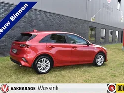 Rood Gebruikt 2020 Kia Ceed Hatchback | € 16.440 (Iets duurder)