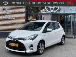 Wit Gebruikt 2015 Toyota Yaris Hybrid Limited Hatchback | € 12.950 (Goede deal)