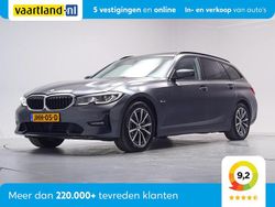 Grijs Gebruikt 2021 BMW 330 Executive Stationwagen | € 26.945 (Super prijs)