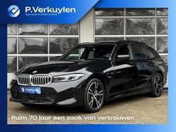 Zwart Gebruikt 2023 BMW 330 M Sport Stationwagen | € 36.950 (Eerlijke prijs)