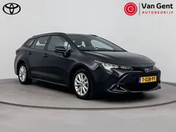 Zwart Gebruikt 2023 Toyota Corolla Active Stationwagen | € 26.999 (Iets duurder)
