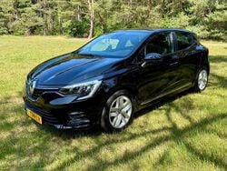 Zwart Gebruikt 2021 Renault Clio V Hatchback | € 14.495 (Goede deal)
