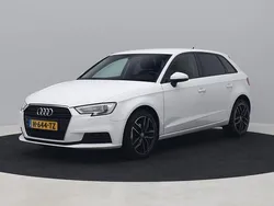 Wit Gebruikt 2018 Audi A3 Sportback Design Hatchback | € 17.750 (Eerlijke prijs)