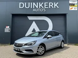 Grijs Gebruikt 2017 Opel Astra Edition Hatchback | € 9.950 (Eerlijke prijs)