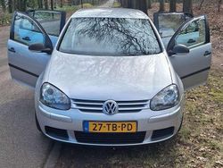 Zilver Gebruikt 2006 VW Golf V Individual Sedan | € 5.000 (Duur)