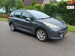 Grijs, metallic lak Gebruikt 2007 Peugeot 207 Stationwagen | € 1.950 (Eerlijke prijs)
