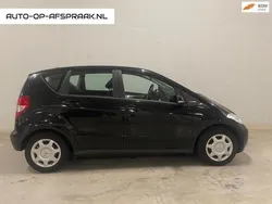 Zwart Gebruikt 2012 Mercedes A160 MPV | € 5.888 (Eerlijke prijs)
