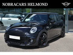 Midnight black (donker zwart metallic) Gebruikt 2021 Mini Cooper Hatchback | € 26.950 (Iets duurder)