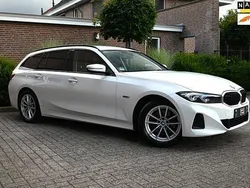 Wit Gebruikt 2022 BMW 320 Stationwagen | € 28.900 (Goede deal)
