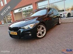 Zwart Gebruikt 2019 BMW 320 Executive Stationwagen | € 24.950 (Goede deal)