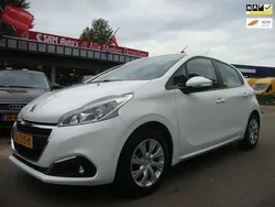 Wit Gebruikt 2018 Peugeot 208 Hatchback | € 6.995 (Goede deal)