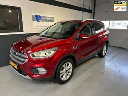 Rood Gebruikt 2017 Ford Kuga Trend SUV | € 16.450 (Eerlijke prijs)