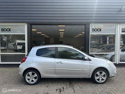 Grijs Gebruikt 2010 Renault Clio II Business Hatchback | € 2.999 (Eerlijke prijs)