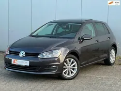 Paars Gebruikt 2015 VW Golf VII LOUNGE Hatchback | € 14.945 (Iets duurder)