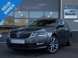 Grijs, metallic lak Gebruikt 2018 Skoda Octavia Style Stationwagen | € 15.490 (Eerlijke prijs)